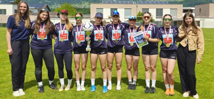 Landesmeistertitel im Faustball der Mädchen
